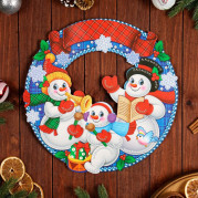 Плакат фигурный  "С Новым Годом!" Снеговик в варежках, 49 х 50 см   7006857