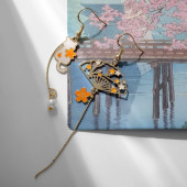 Серьги с жемчугом "Япония" веер и кот в цветах, цвет оранжево-белый в золоте   9473117
