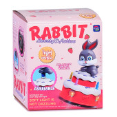 Интерактивная игрушка "Заяц на торте" в коробке